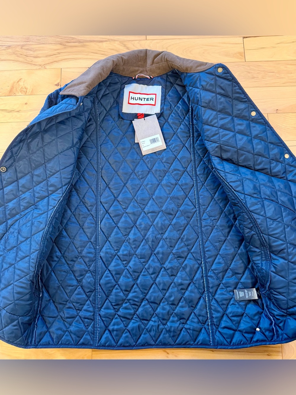 Hunter Rachel Navy Quilted Puffer Jacket with Brown Corduroy Collar Women New - Picture 9 of 13